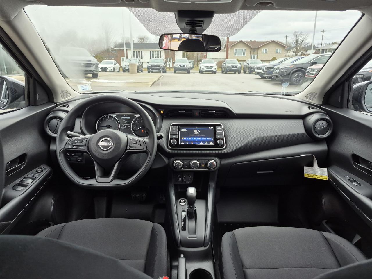 2025 Nissan Kicks Play S FWD Photo29