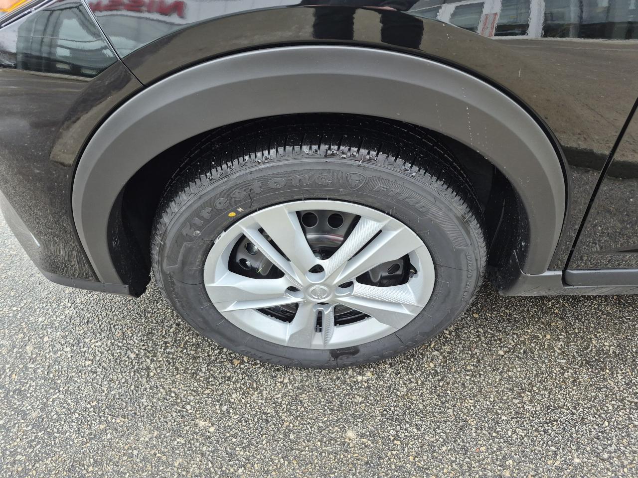 2025 Nissan Kicks Play S FWD Photo15