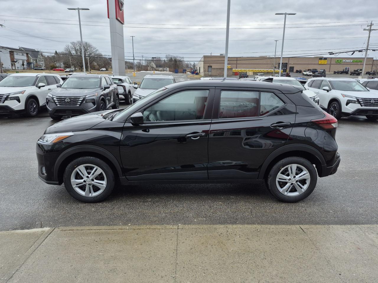 2025 Nissan Kicks Play S FWD Photo19