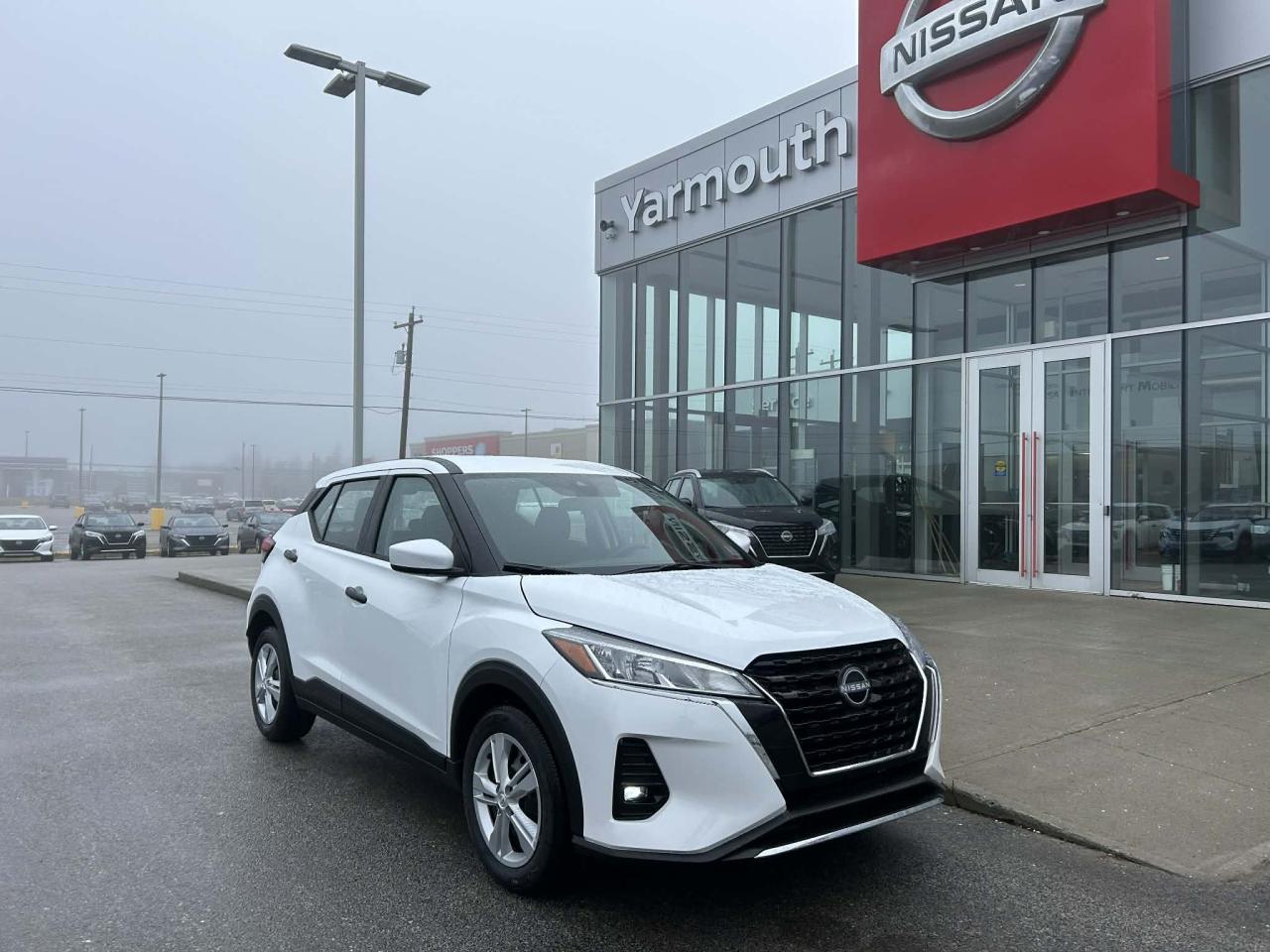 2025 Nissan Kicks Play S FWD Photo15