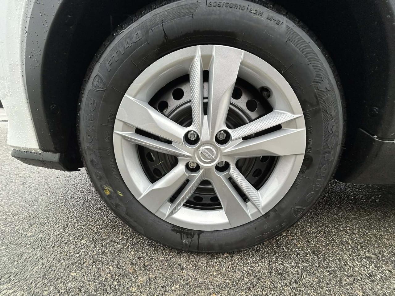 2025 Nissan Kicks Play S FWD Photo27