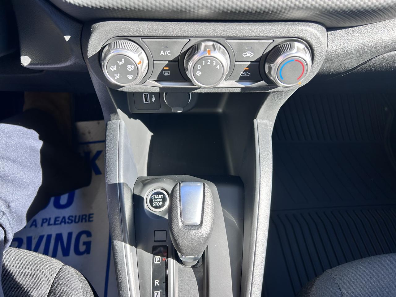 2025 Nissan Kicks Play S FWD Photo