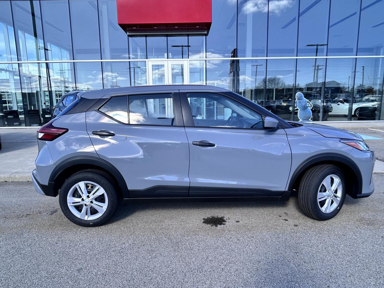 2025 Nissan Kicks Play S FWD Photo