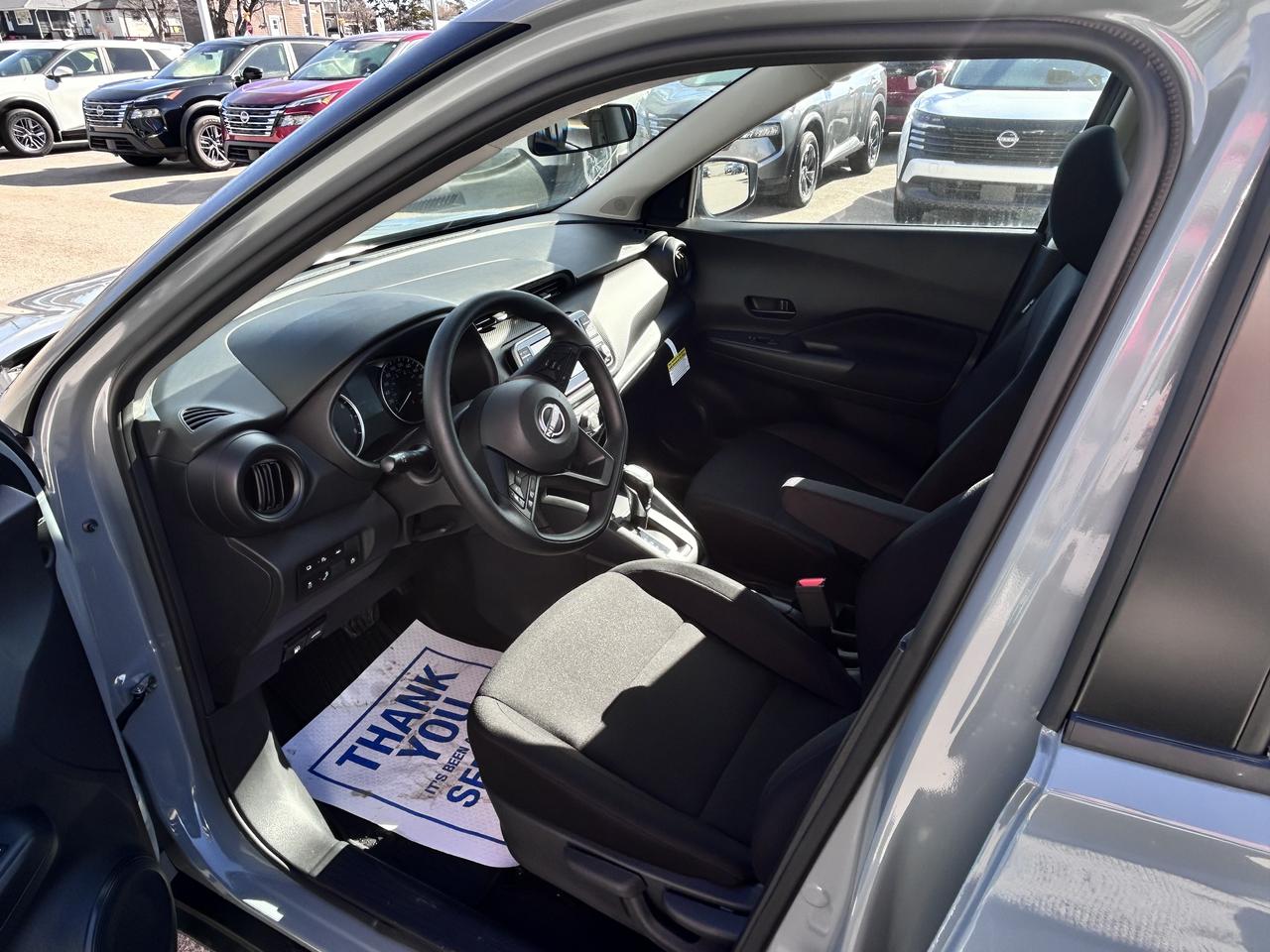 2025 Nissan Kicks Play S FWD Photo