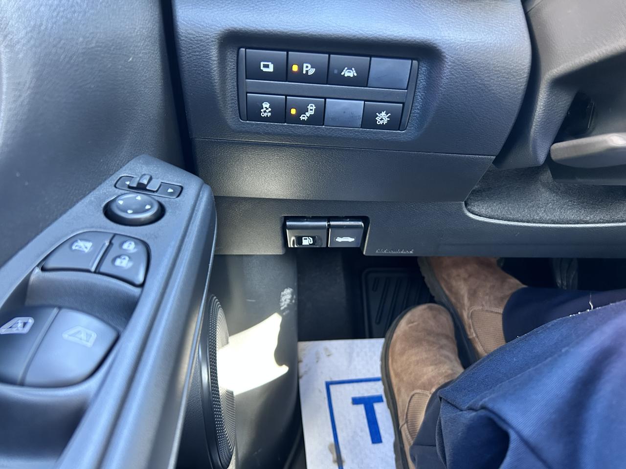 2025 Nissan Kicks Play S FWD Photo