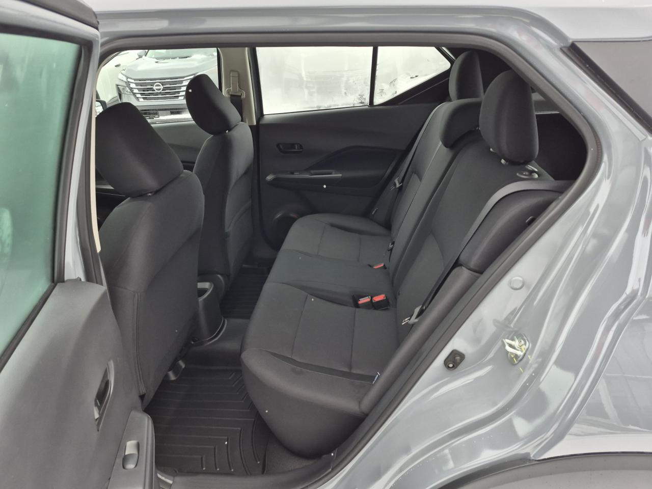 2025 Nissan Kicks Play S FWD Photo12