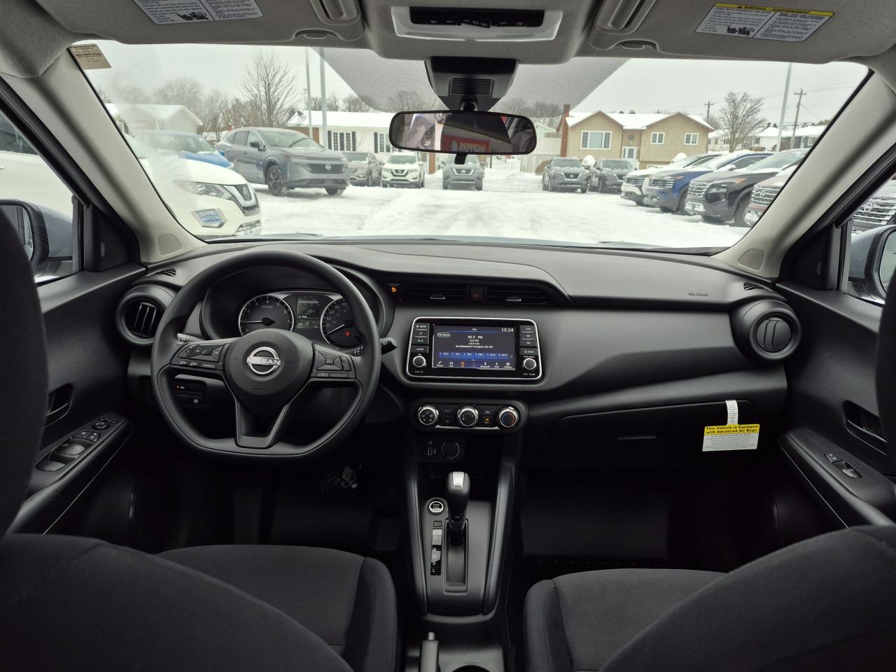 2025 Nissan Kicks Play S FWD Photo13