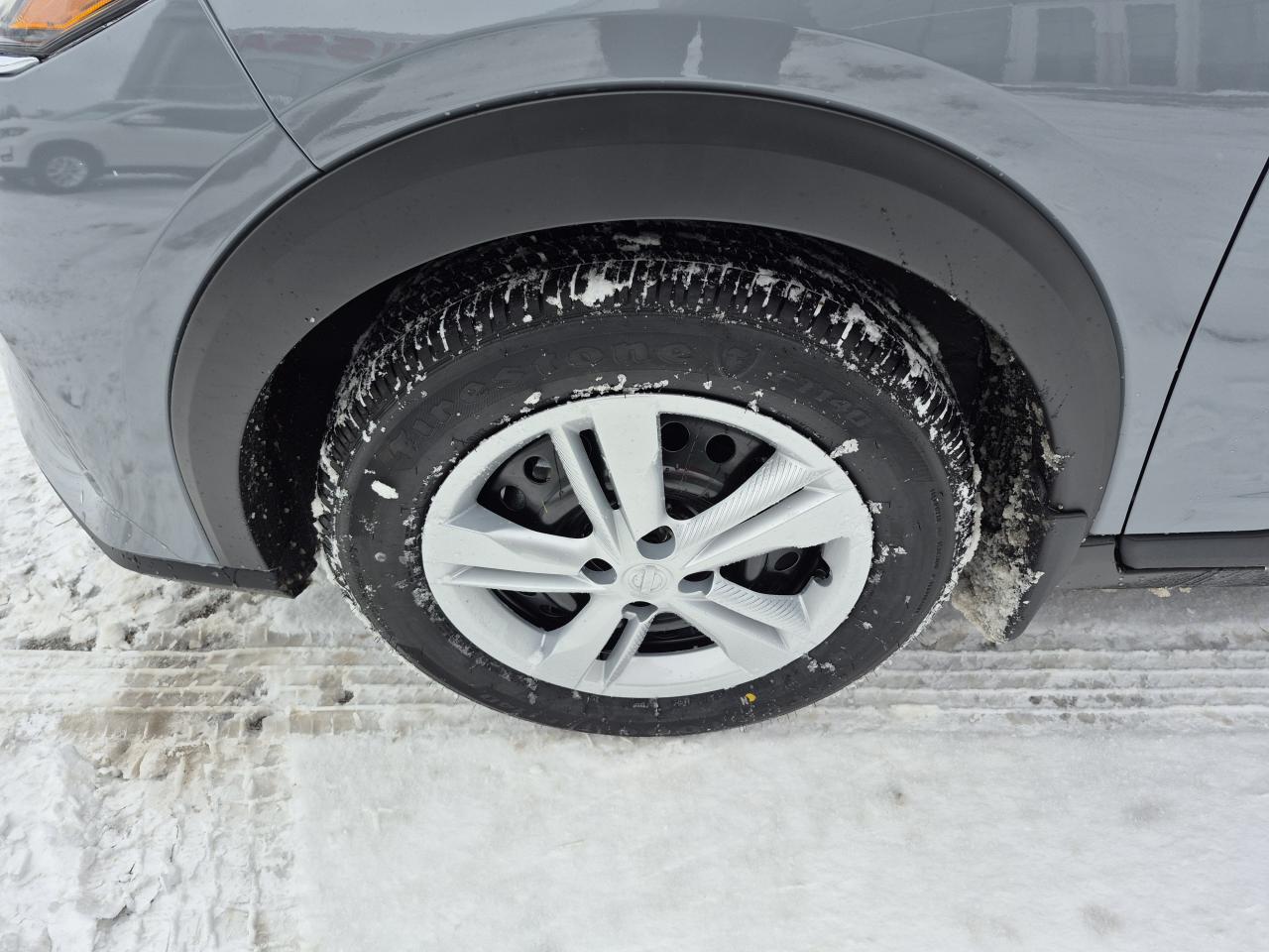 2025 Nissan Kicks Play S FWD Photo15