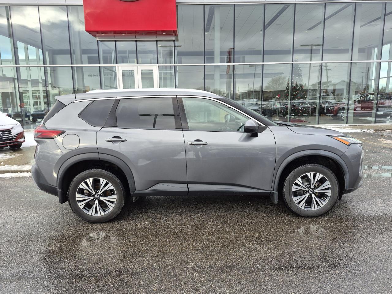 2021 Nissan Rogue SV AWD REMOTE START, POWER DRIVERS SEAT, MOONROOF Photo5