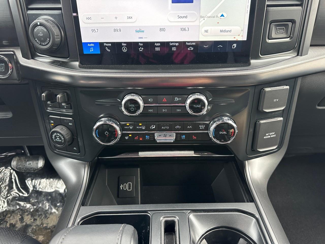 2025 Ford F-150 Lariat 4WD SuperCrew 5.5' Box Photo