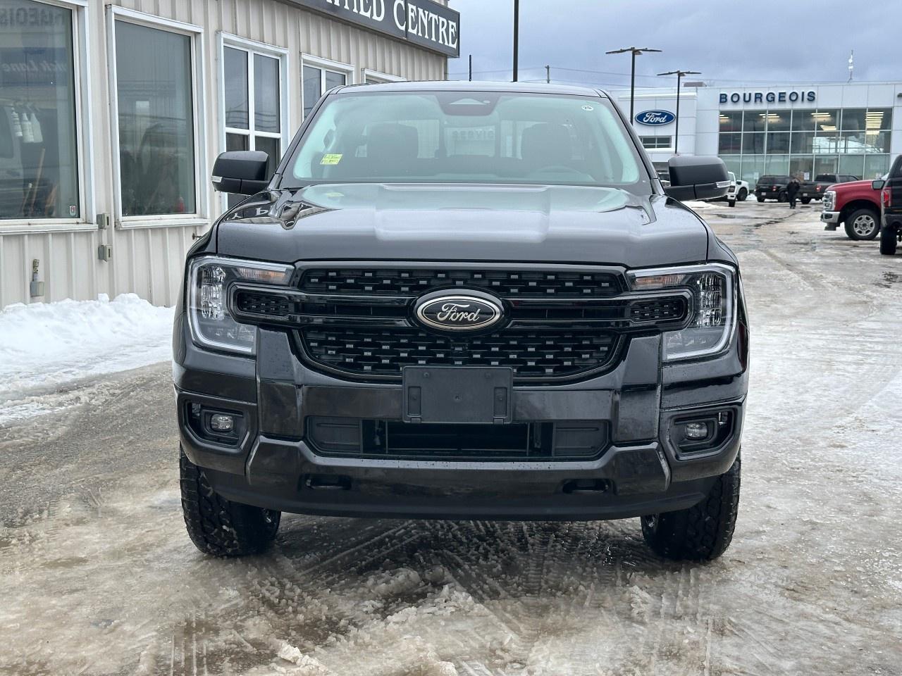 2025 Ford Ranger XLT 4WD SuperCrew 5' Box Photo2