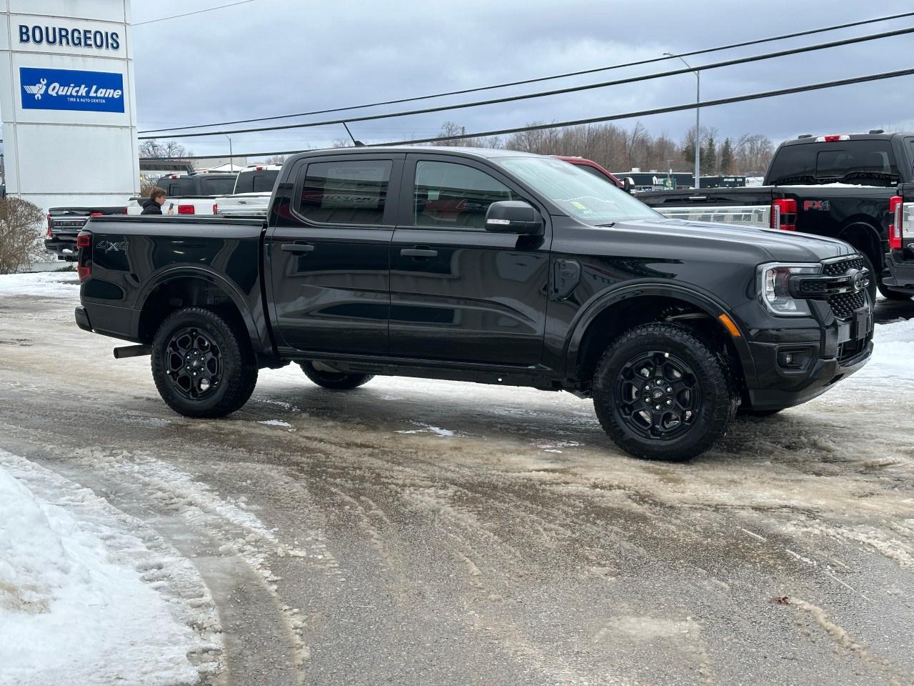 2025 Ford Ranger XLT 4WD SuperCrew 5' Box Photo4