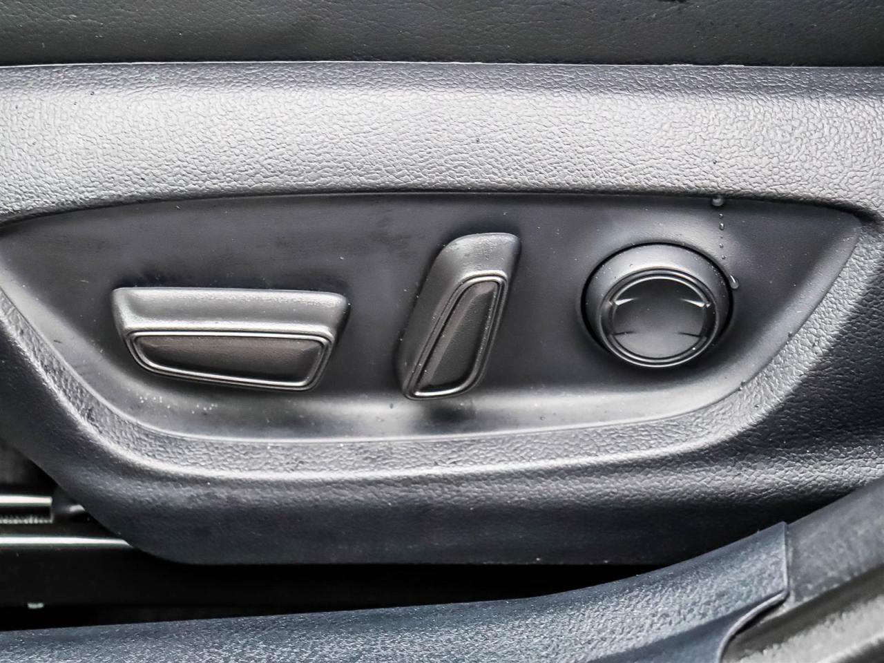 2024 Toyota Camry SE Photo