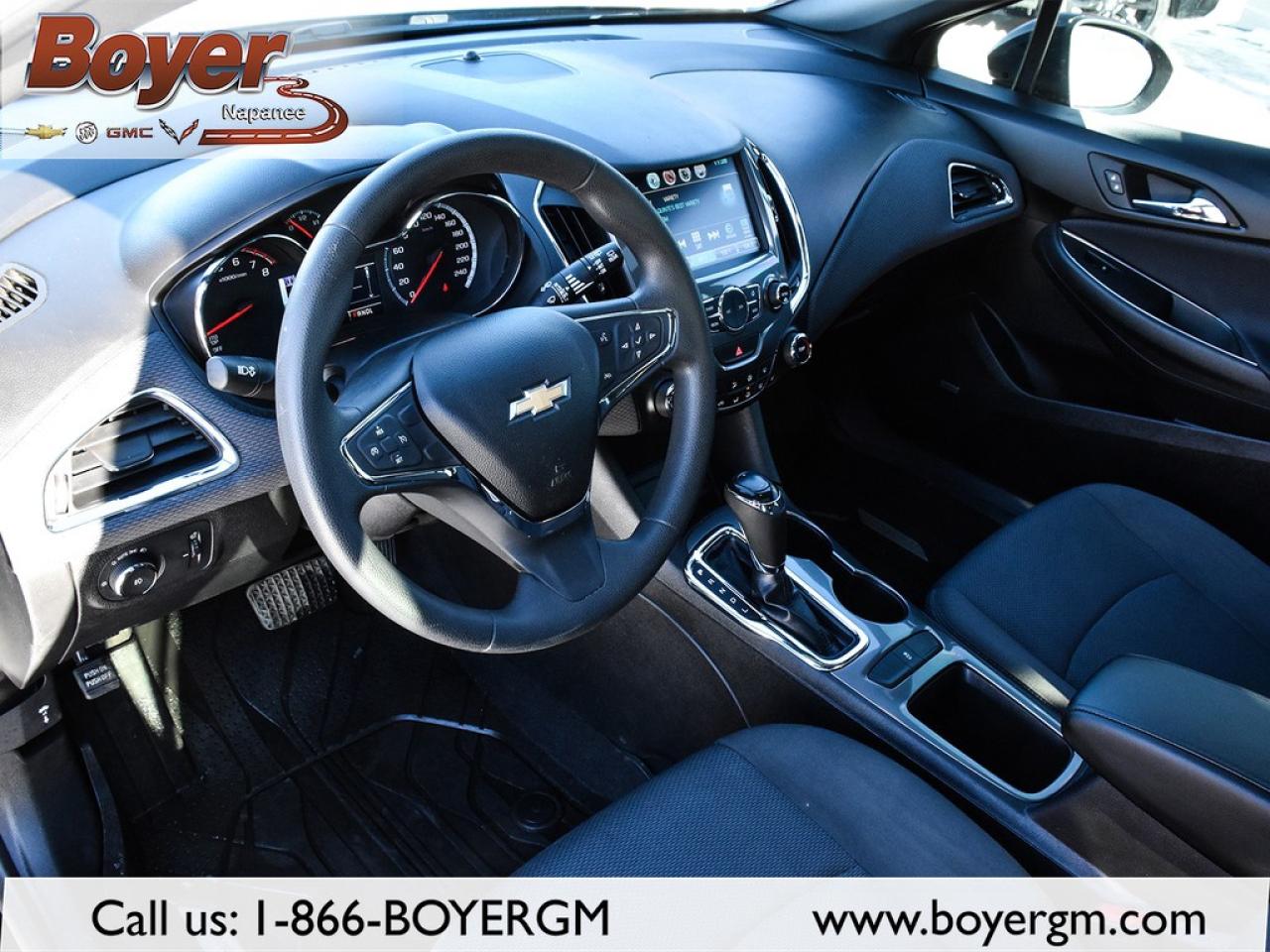 2018 Chevrolet Cruze Hatchback LT (Automatic) Photo