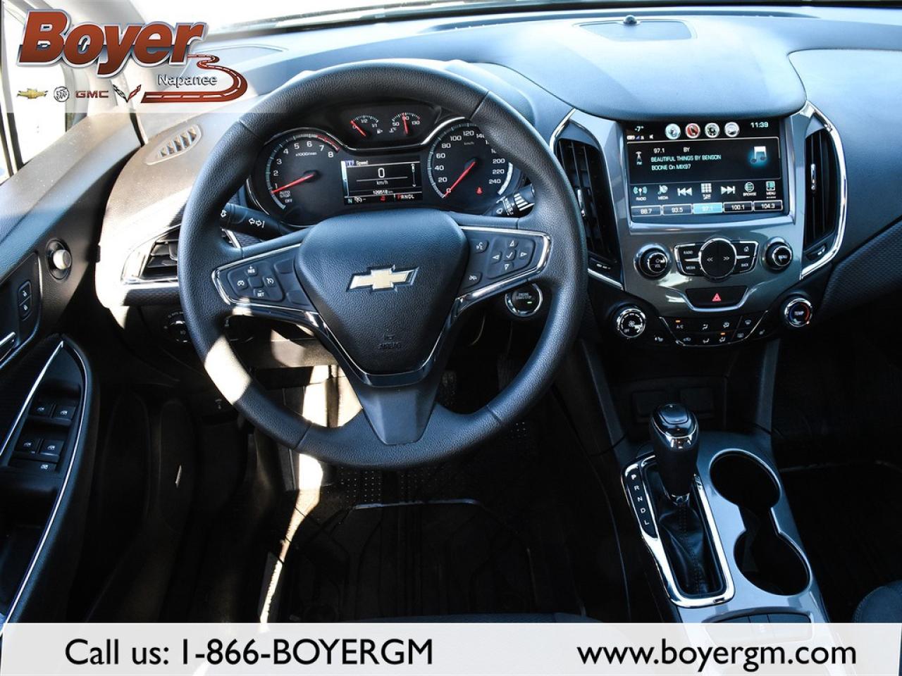 2018 Chevrolet Cruze Hatchback LT (Automatic) Photo