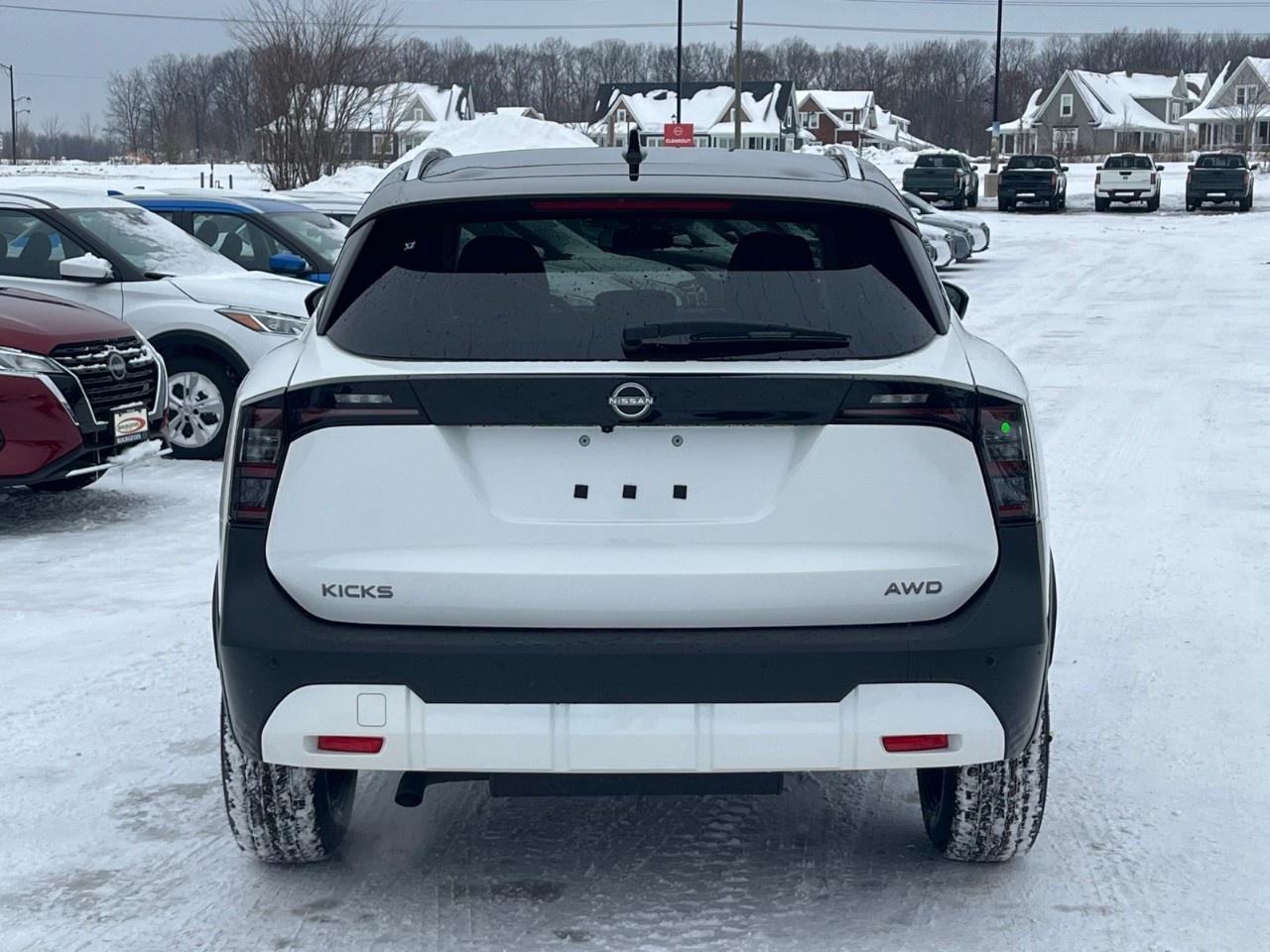 2026 Nissan Kicks SV AWD Photo