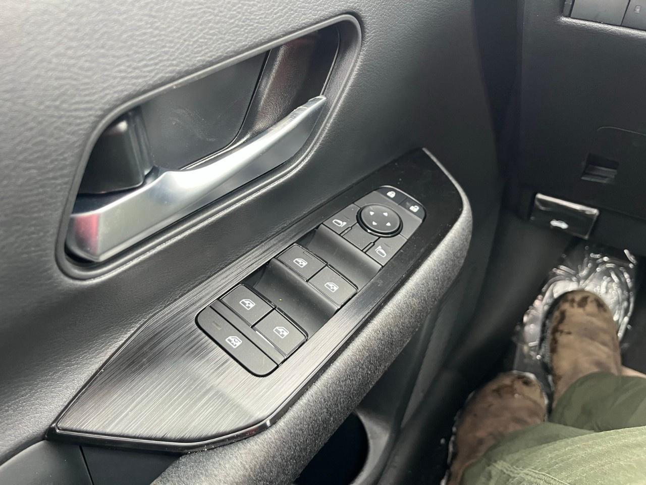 2026 Nissan Kicks SV AWD Photo