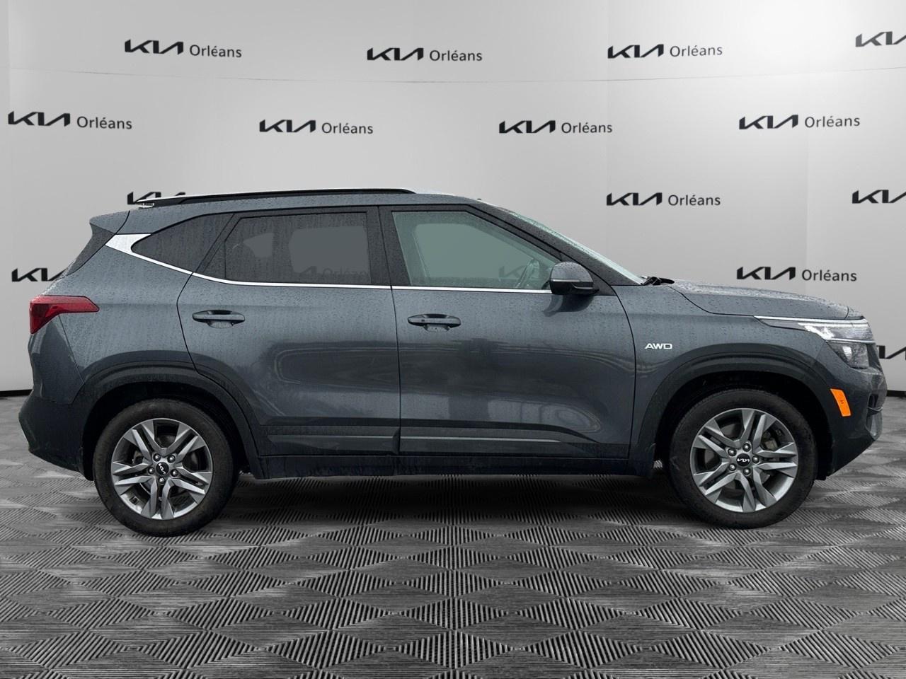 2023 Kia Seltos EX AWD Photo4