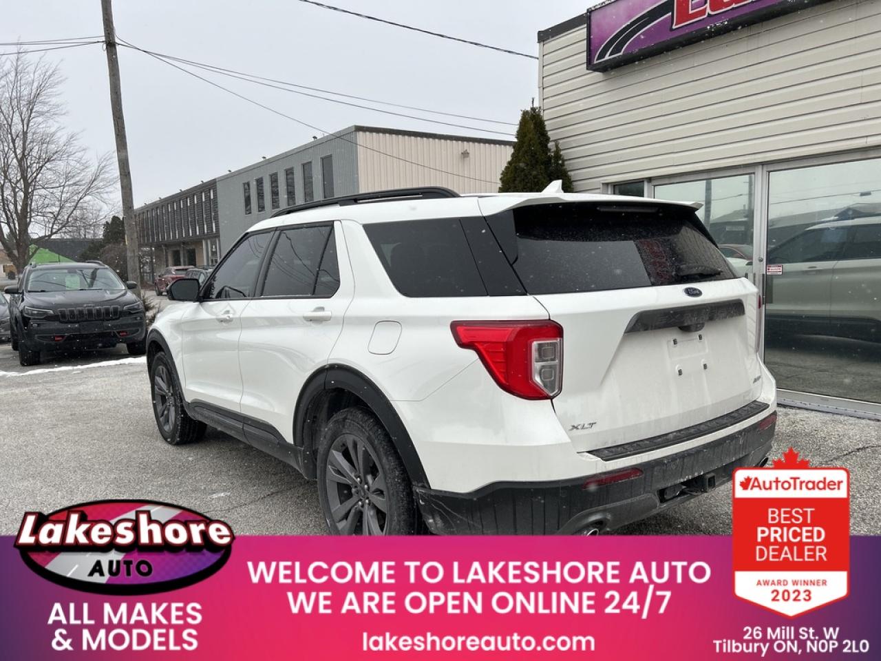 2023 Ford Explorer XLT Photo