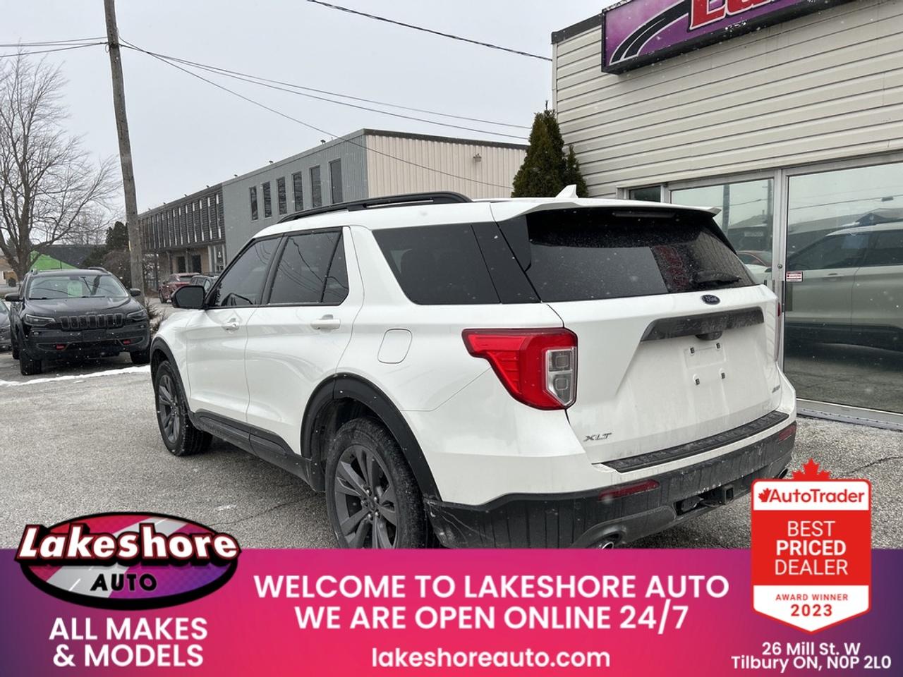 2023 Ford Explorer XLT Photo