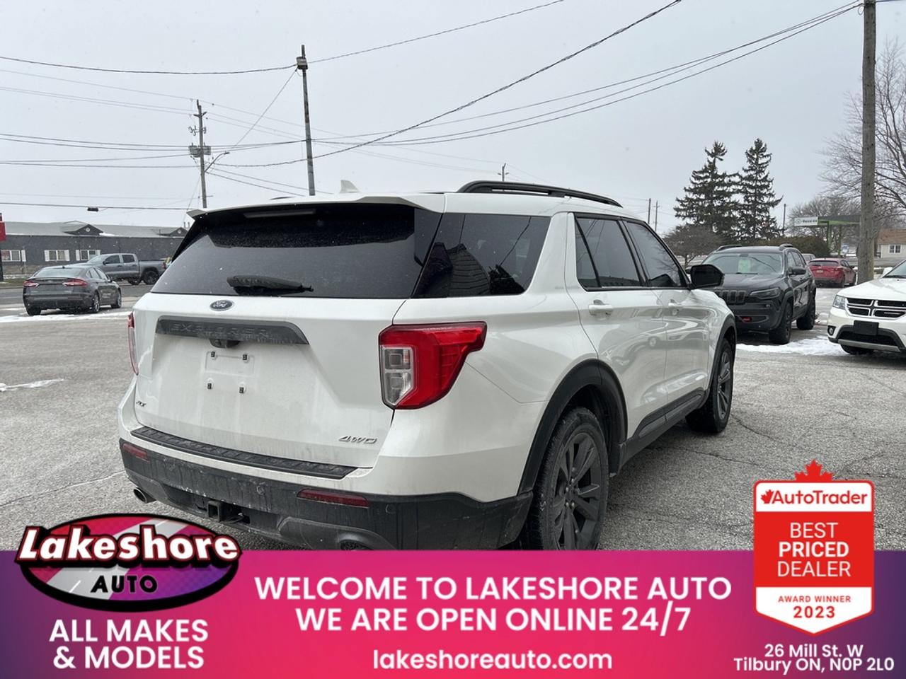 2023 Ford Explorer XLT Photo