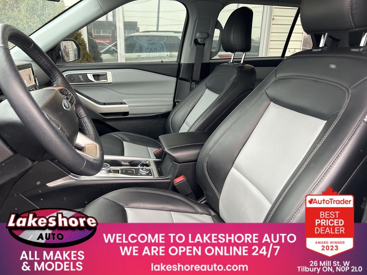 2023 Ford Explorer XLT Photo