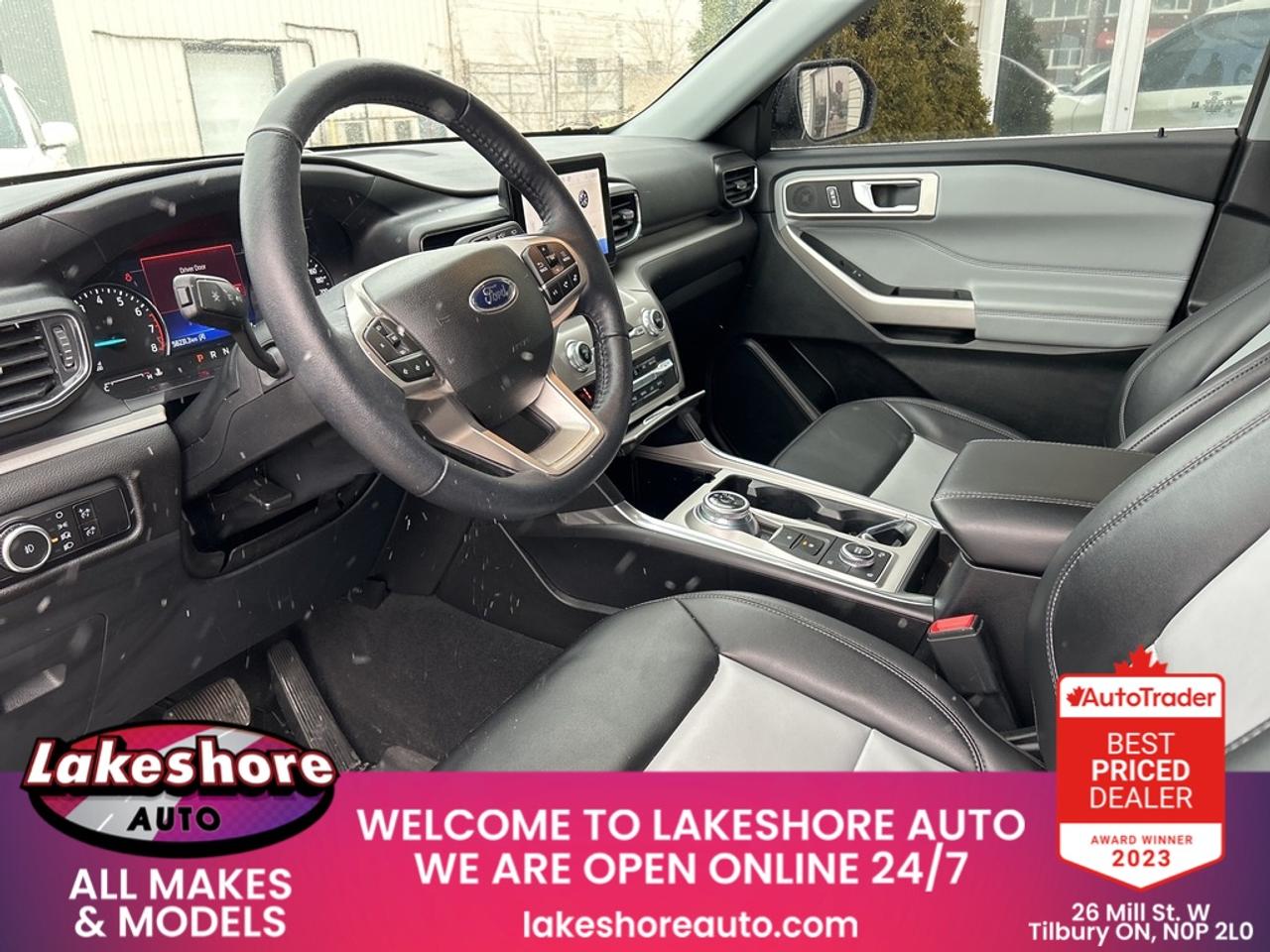 2023 Ford Explorer XLT Photo