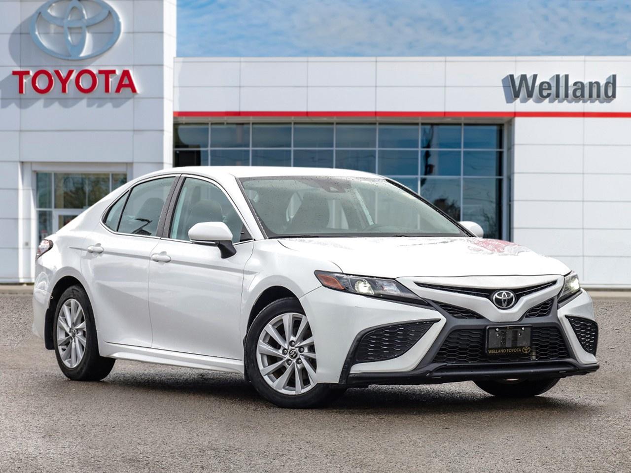 2021 Toyota Camry SE Photo0