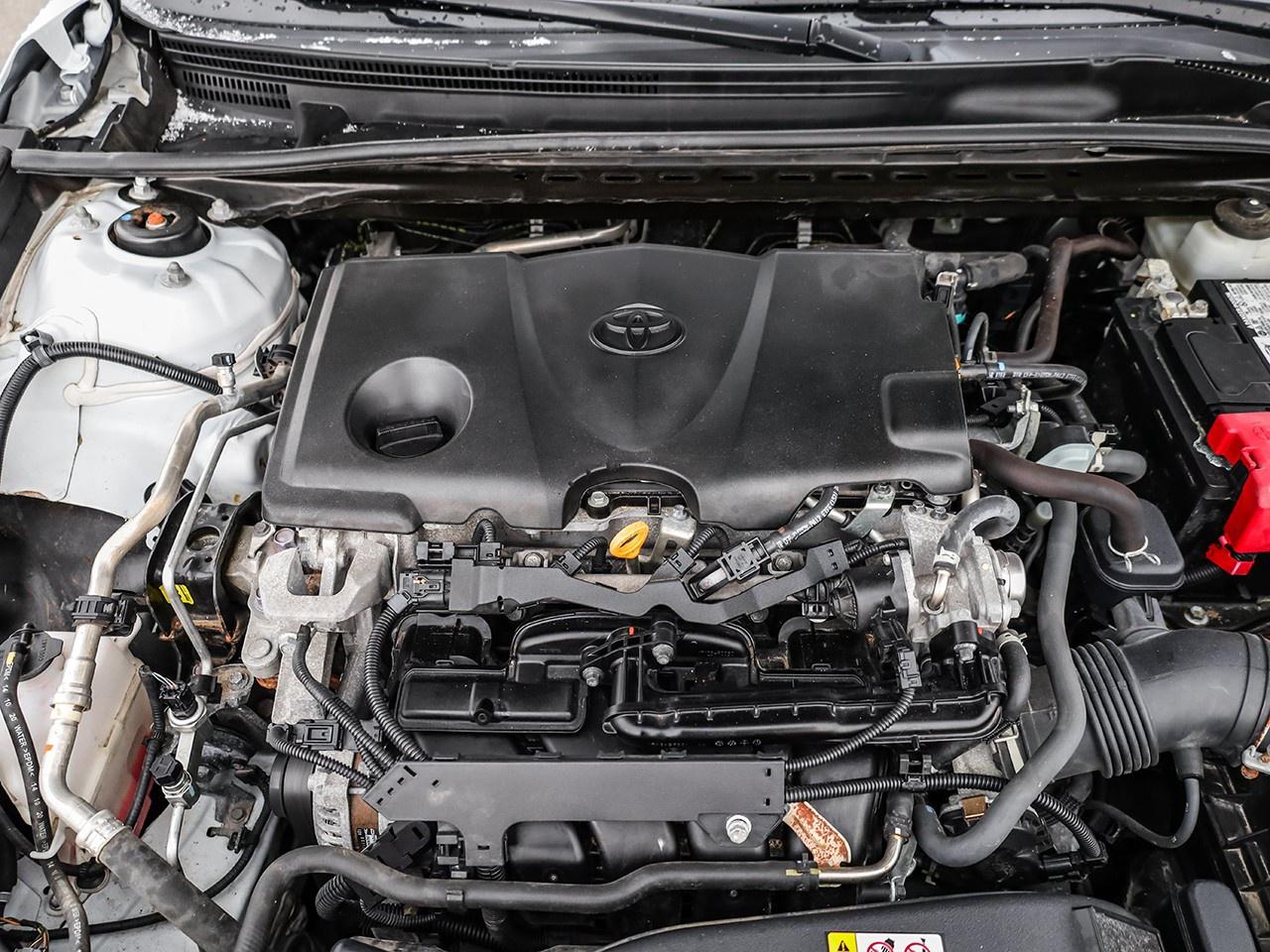 2021 Toyota Camry SE Photo