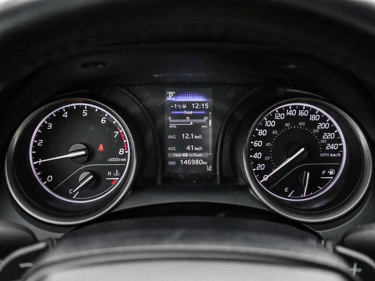 2021 Toyota Camry SE Photo