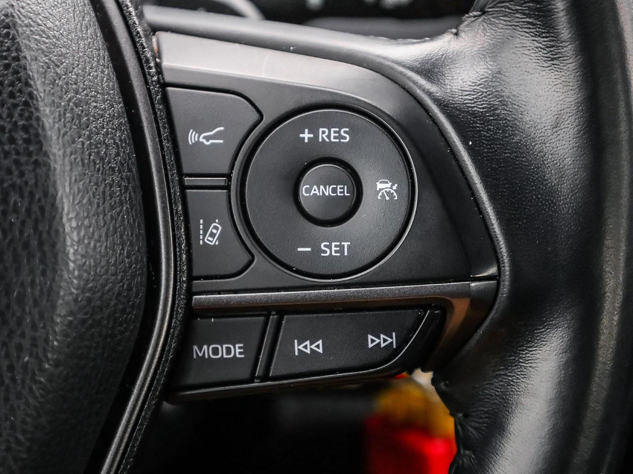 2021 Toyota Camry SE Photo