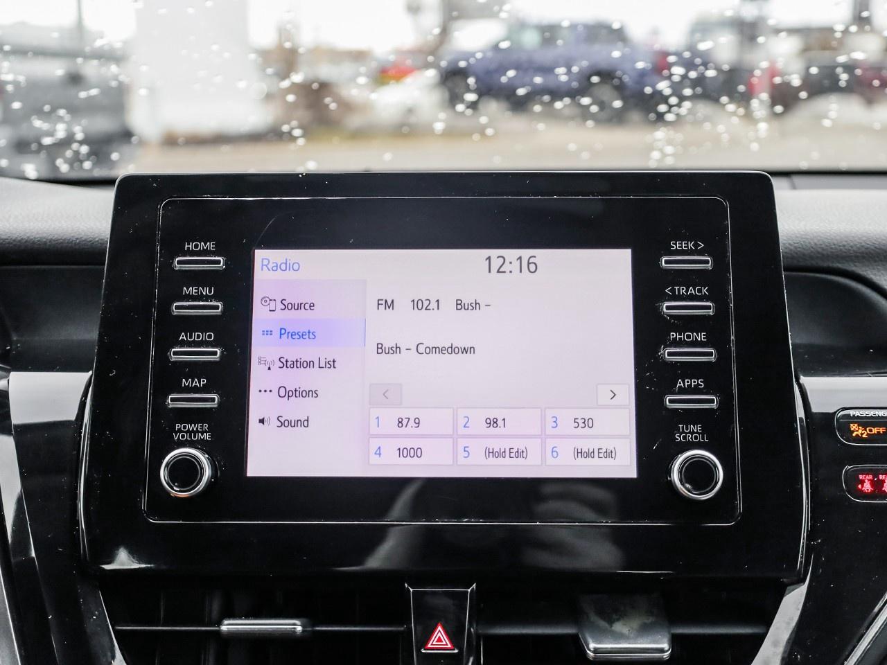 2021 Toyota Camry SE Photo