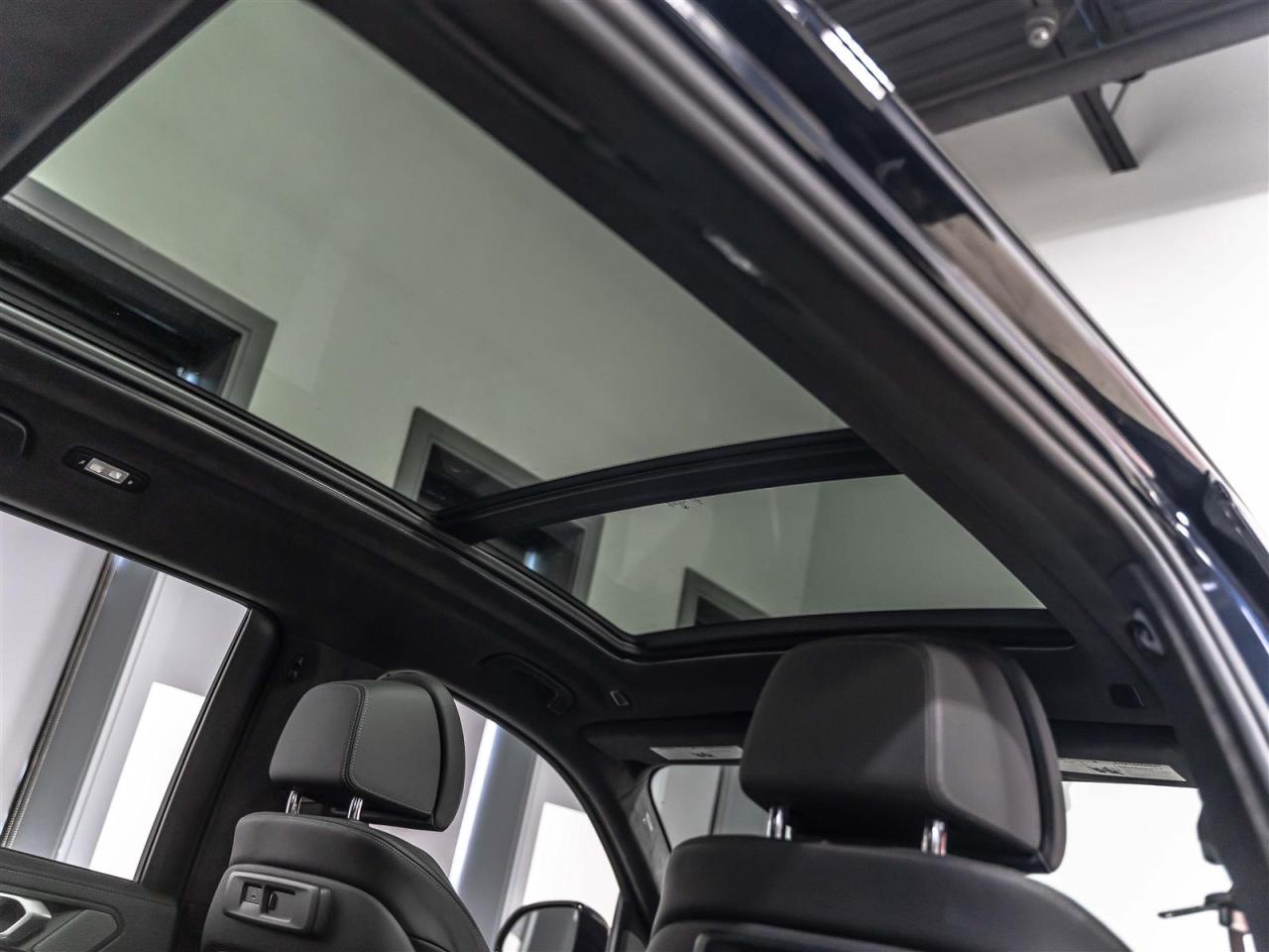 2022 BMW X7 M50i|M AERODYNAMICS|INDIVIDUAL|MASSAGE|LASER LIGHTS|ADAPT CRUISE Photo