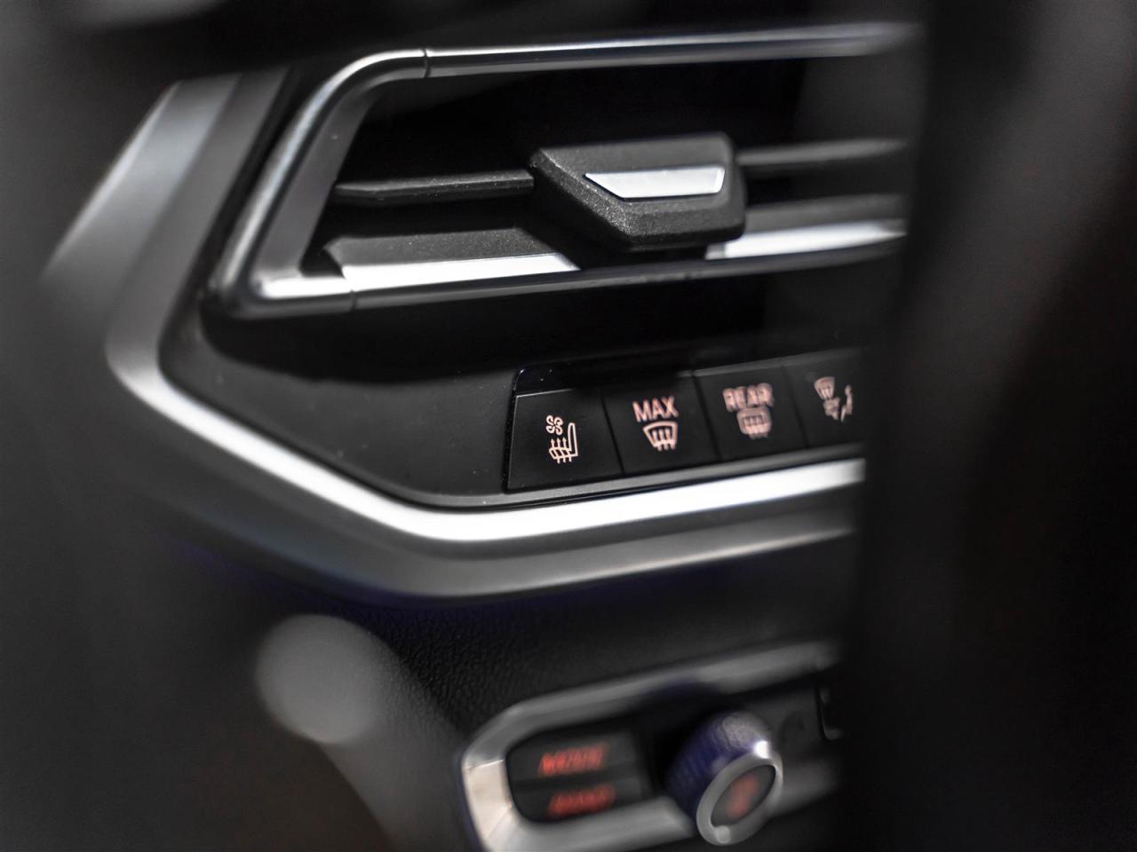 2022 BMW X7 M50i|M AERODYNAMICS|INDIVIDUAL|MASSAGE|LASER LIGHTS|ADAPT CRUISE Photo