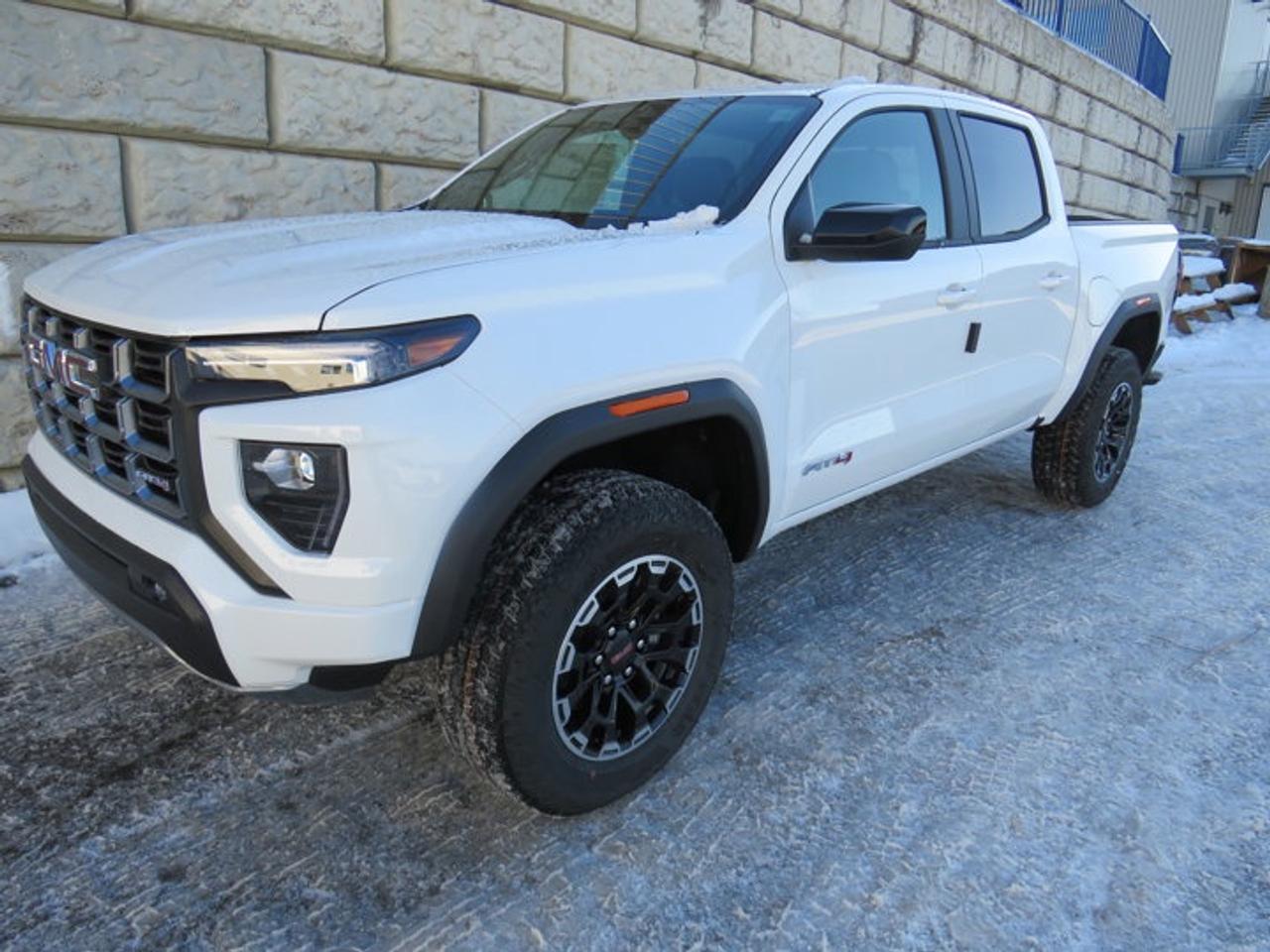 4WD Crew Cab AT4, 8-Speed Automatic, Turbocharged Gas I4 2.7L/
