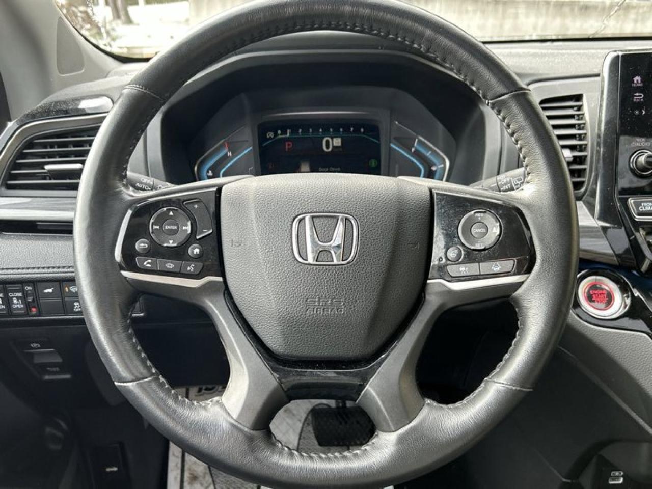 2024 Honda Odyssey Touring | Sunroof | Remote Start | 2nd Row Captain Seats Photo