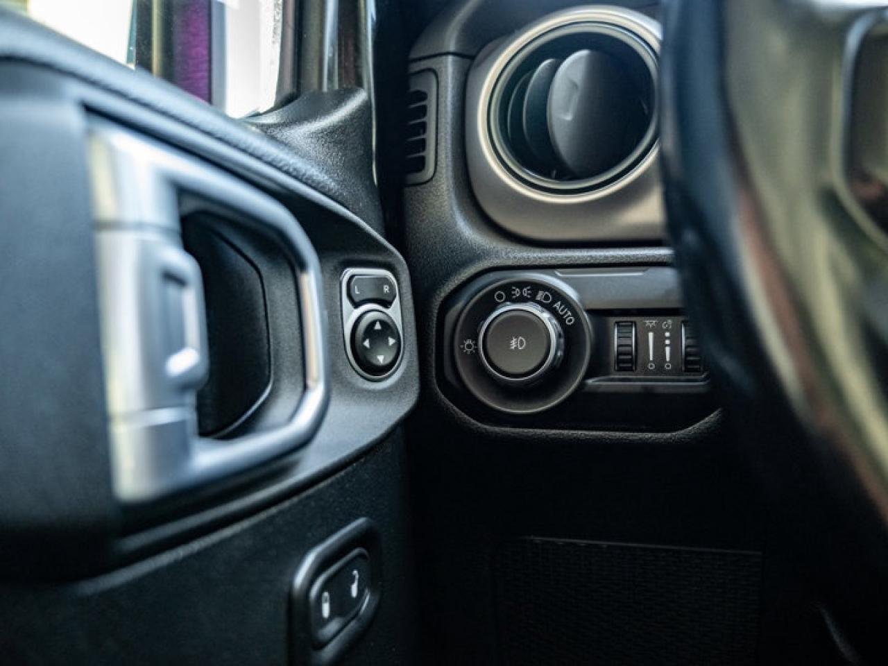 2020 Jeep Wrangler UNLIMITED SPORT Photo