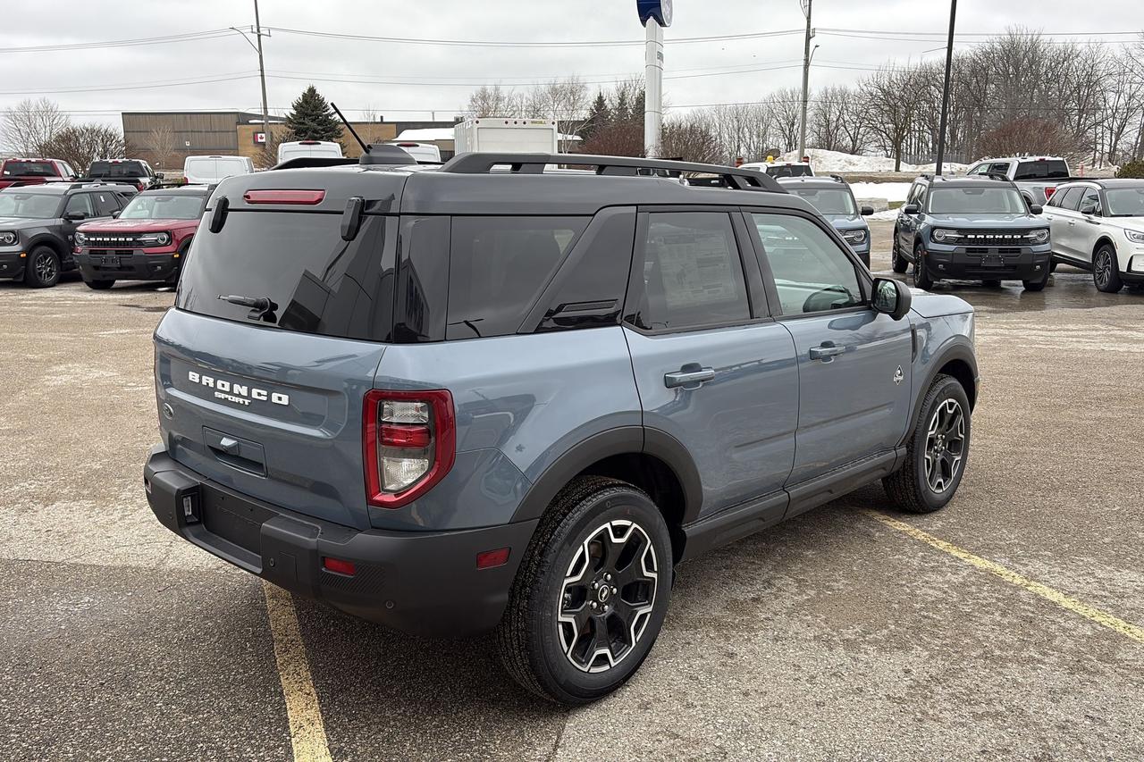 2025 Ford Bronco Sport OUTER BANKS, TECH PKG, MOONROOF, REMOTE START Photo3
