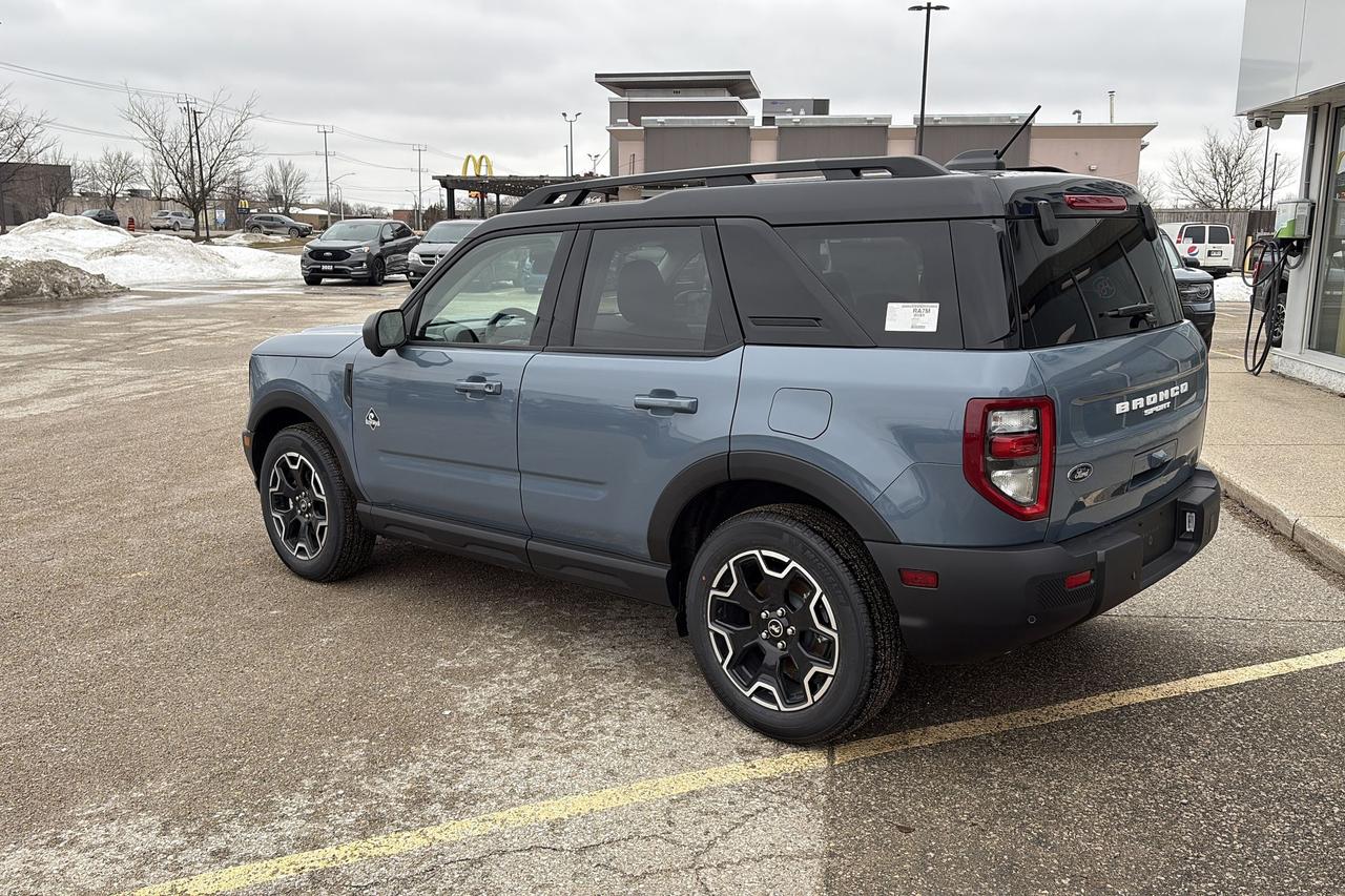 2025 Ford Bronco Sport OUTER BANKS, TECH PKG, MOONROOF, REMOTE START Photo