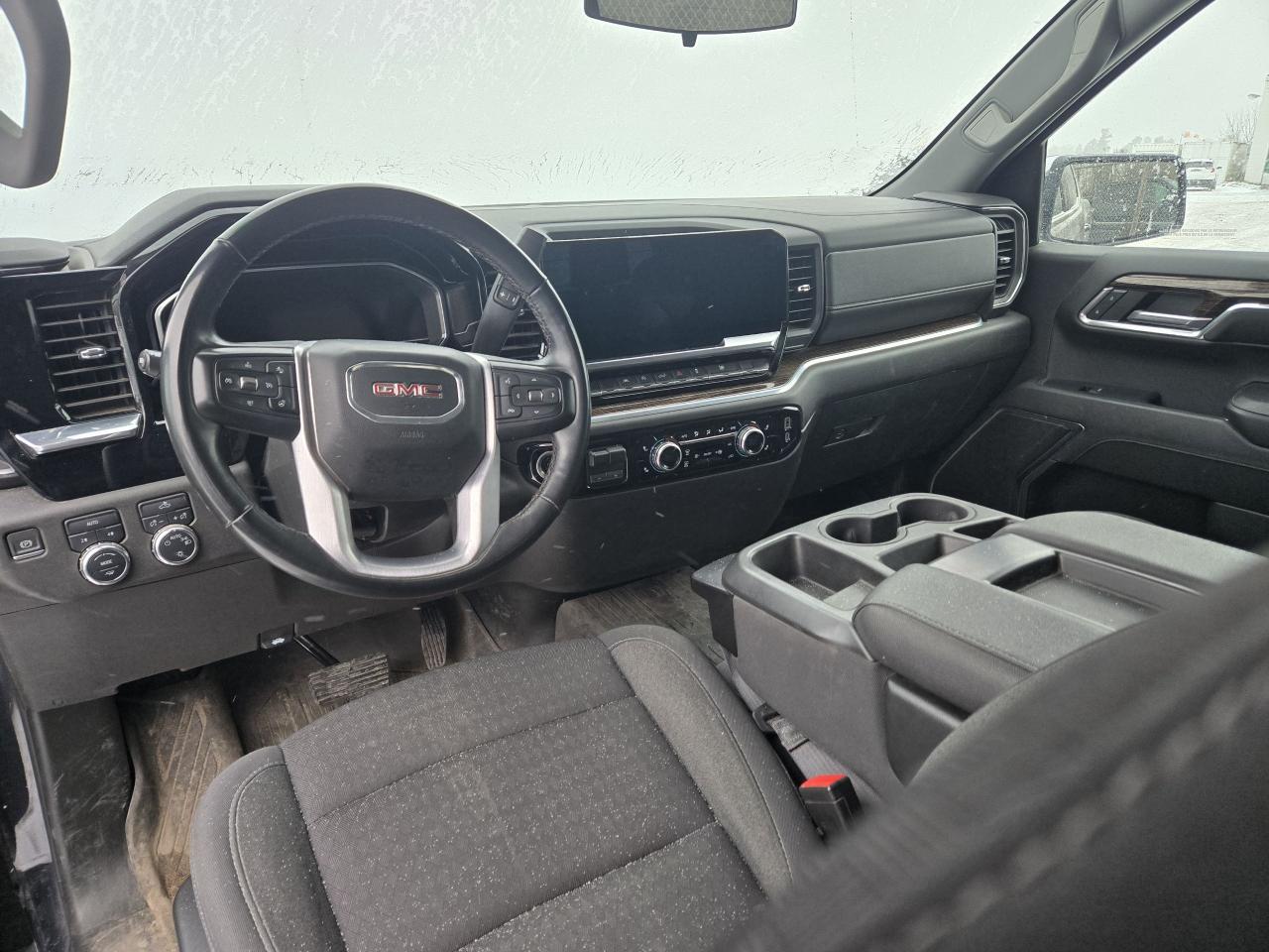 2023 GMC Sierra 1500 SLE - Photo #8