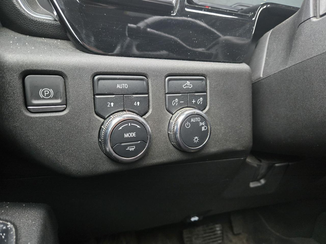 2023 GMC Sierra 1500 SLE - Photo #17