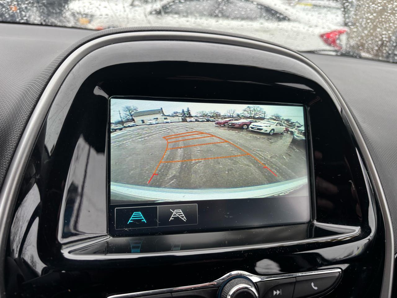 2018 Chevrolet Spark LT, Hatchback, Back-Up-Camera, Alloys, Bluetooth Photo