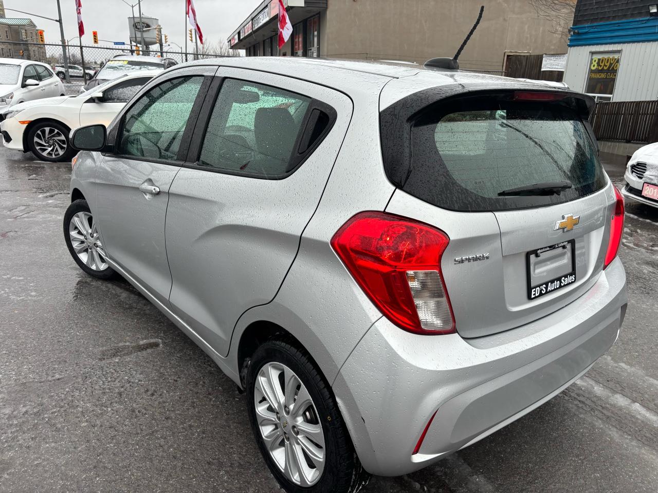 2018 Chevrolet Spark LT, Hatchback, Back-Up-Camera, Alloys, Bluetooth Photo4