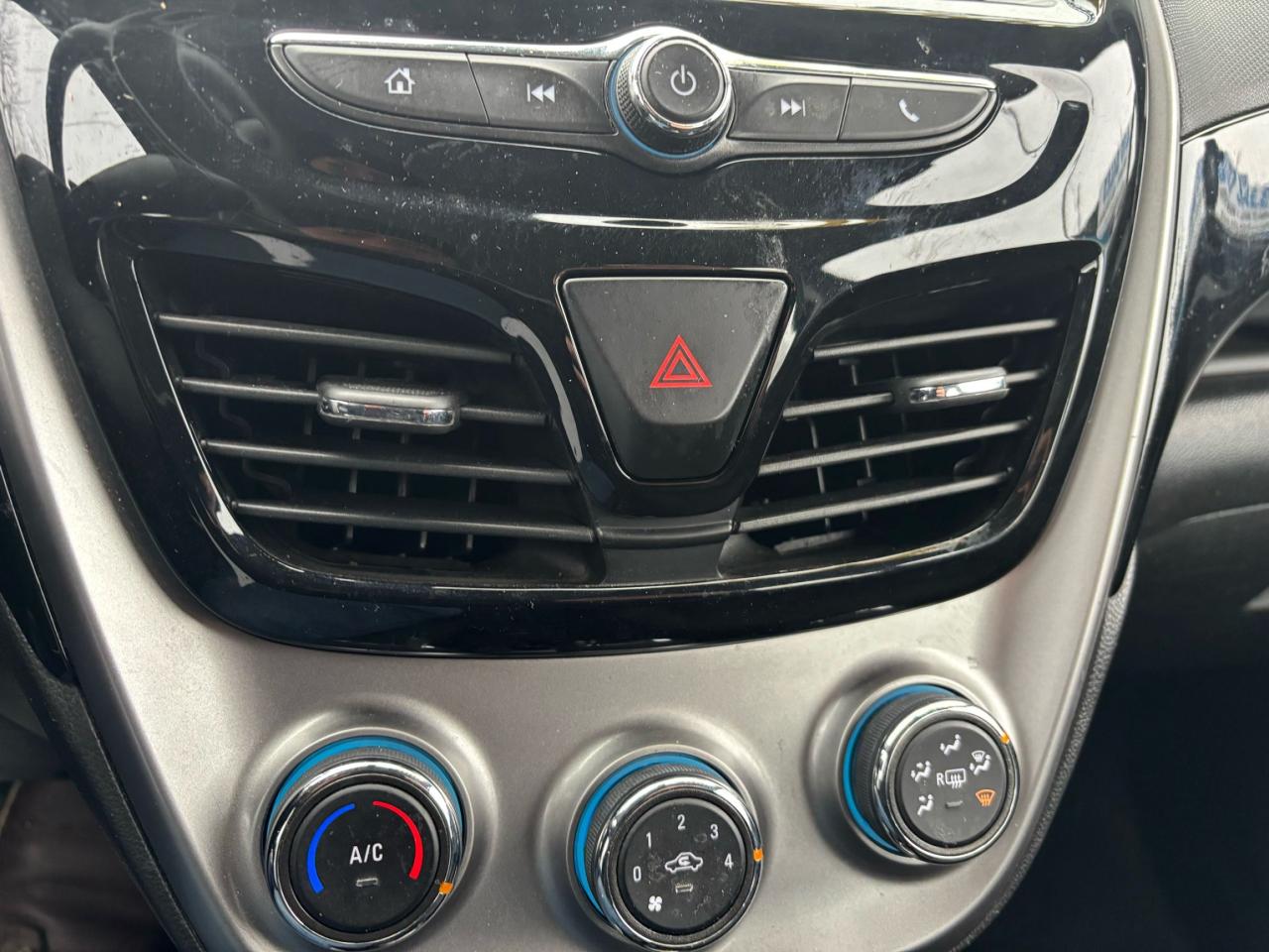 2018 Chevrolet Spark LT, Hatchback, Back-Up-Camera, Alloys, Bluetooth