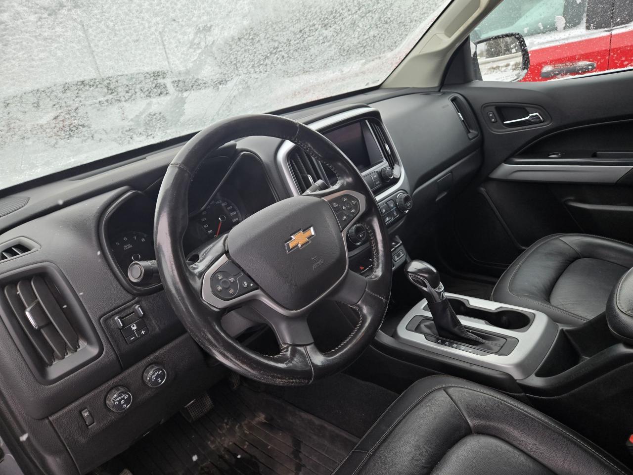 2022 Chevrolet Colorado 4WD LT - Photo #12