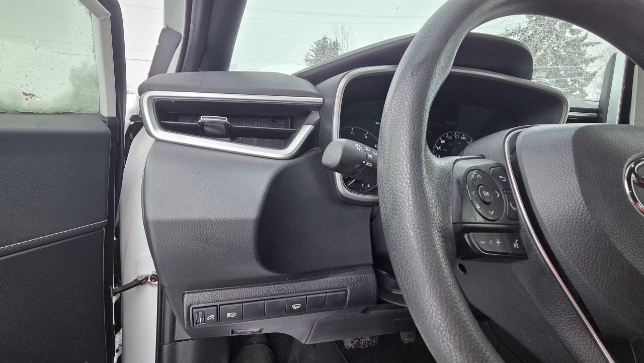 2023 Toyota Corolla SE Photo