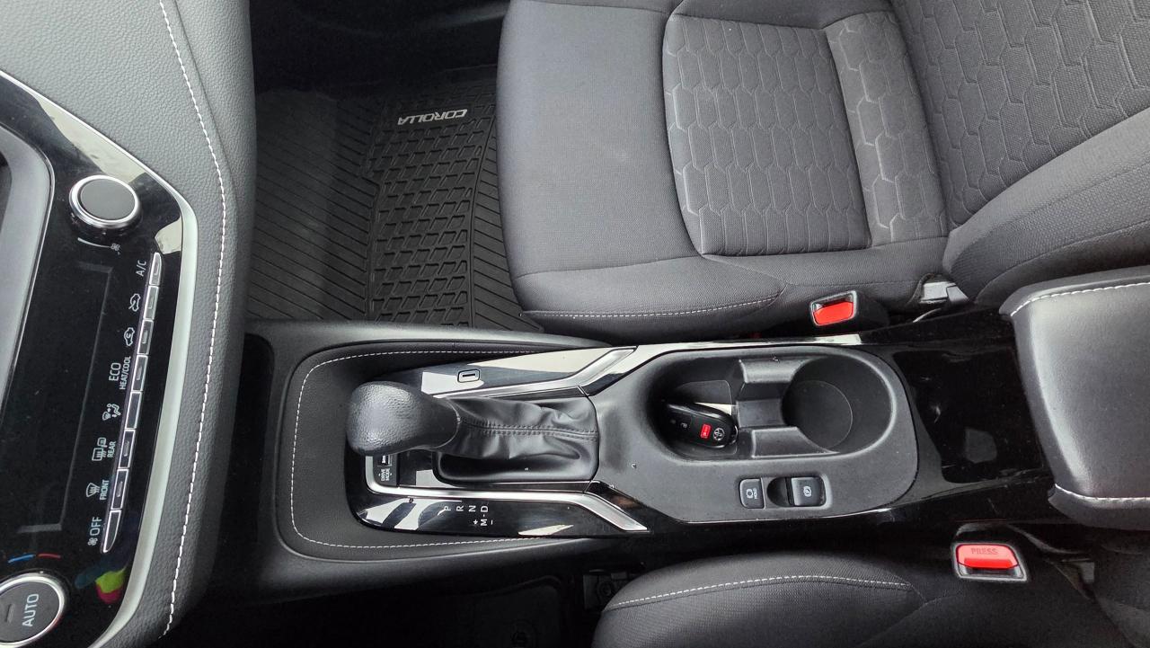 2023 Toyota Corolla SE Photo