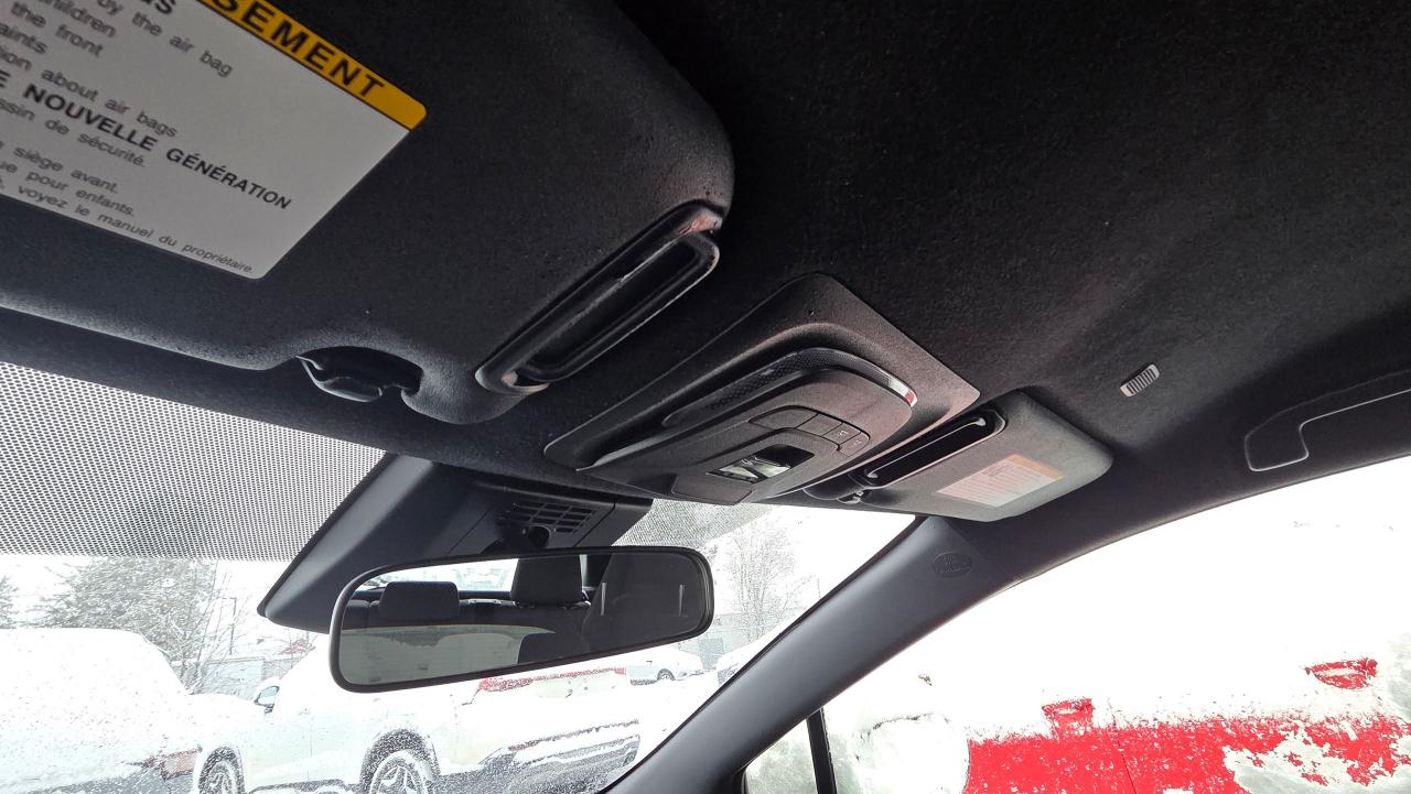 2023 Toyota Corolla SE Photo