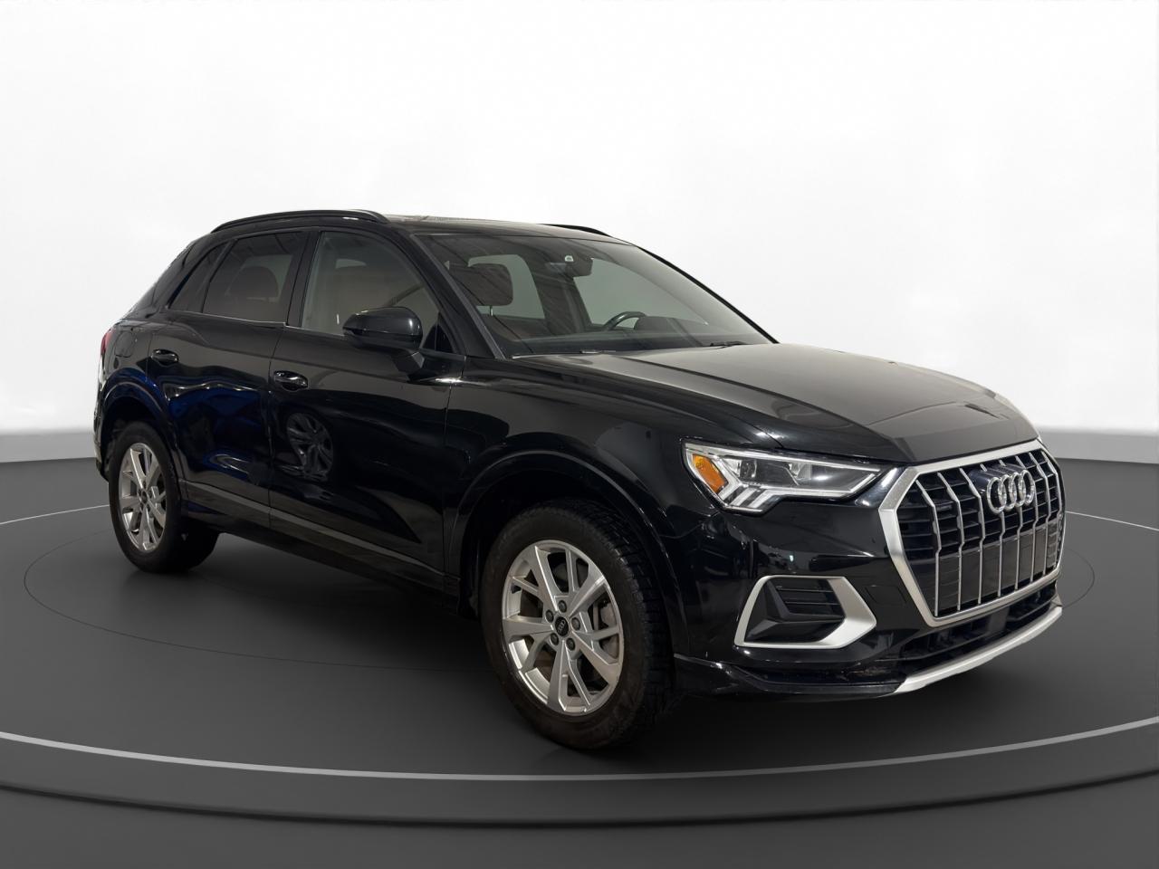 2021 Audi Q3 Komfort 45 TFSI quattro Photo2