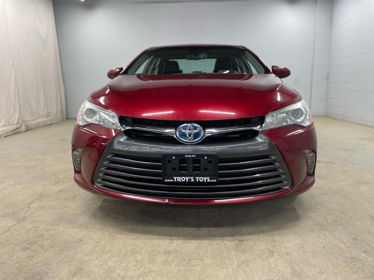 Used 2015 Toyota Camry XLE HYBRID for sale in Guelph, ON